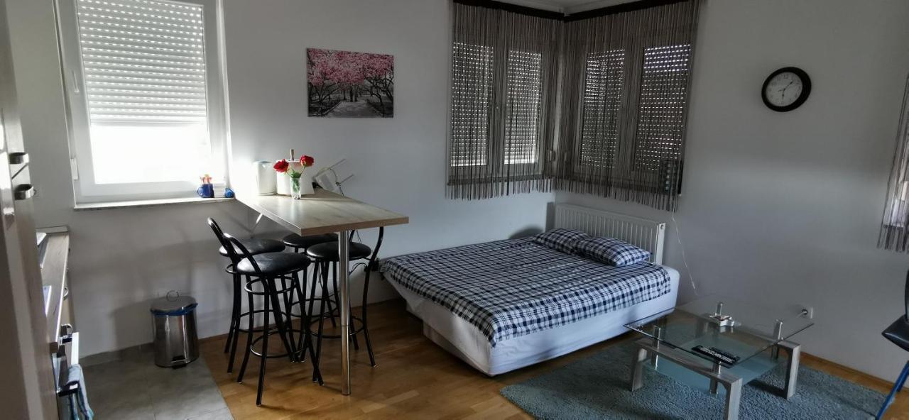 Apartment Daphnia Загреб Екстериор снимка
