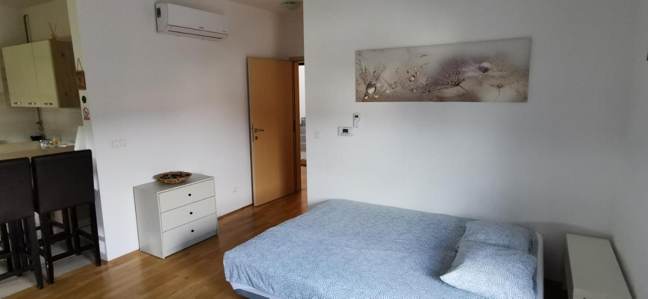 Apartment Daphnia Загреб Екстериор снимка