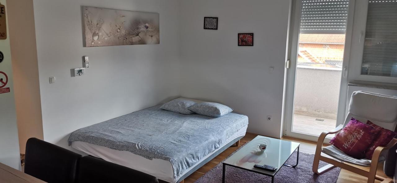Apartment Daphnia Загреб Екстериор снимка