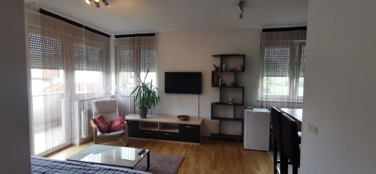 Apartment Daphnia Загреб Екстериор снимка