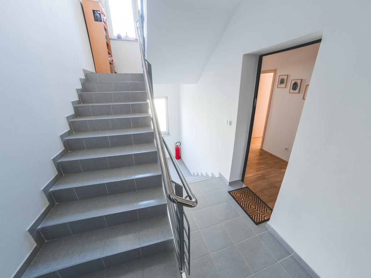 Apartment Daphnia Загреб Екстериор снимка